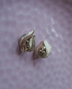 Leaf Floral Clip Ons