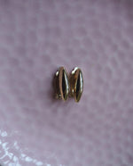 Load image into Gallery viewer, Minimalist Gold Tone Clip Ons
