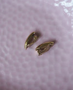 Load image into Gallery viewer, Minimalist Gold Tone Clip Ons
