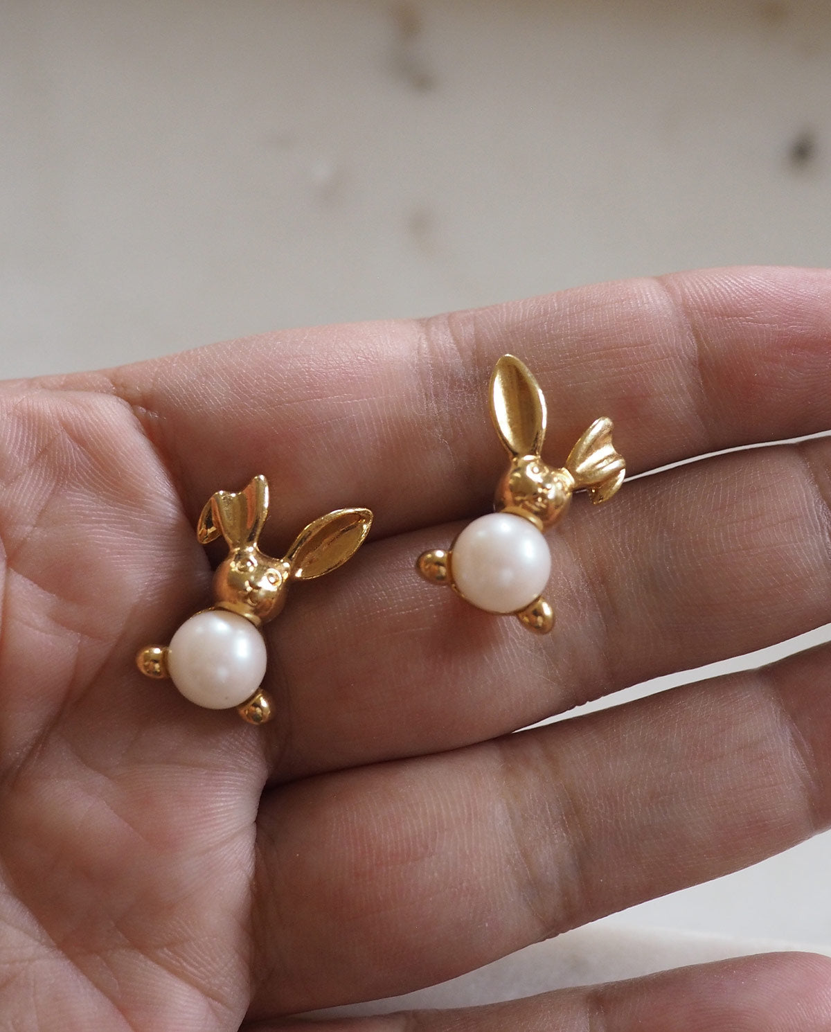 Avon Bunny Pearl Belly Earrings