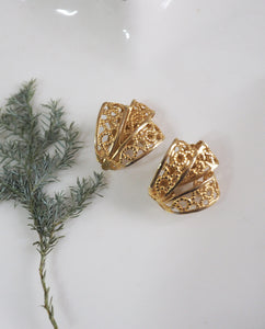 Gold Tone Filigree Ons