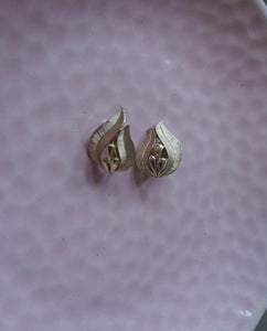 Leaf Floral Clip Ons