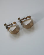 Load image into Gallery viewer, Gold Tone Hoop Clip ons
