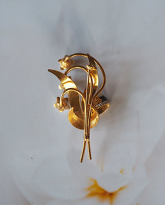 Pearl Abstract Shape Brooch