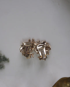 Gold Tone Leaf Faux Pearl Clips