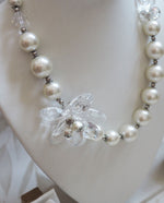 Load image into Gallery viewer, Vintage 60s Pearl Necklace
