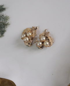 Gold Tone Leaf Faux Pearl Clips