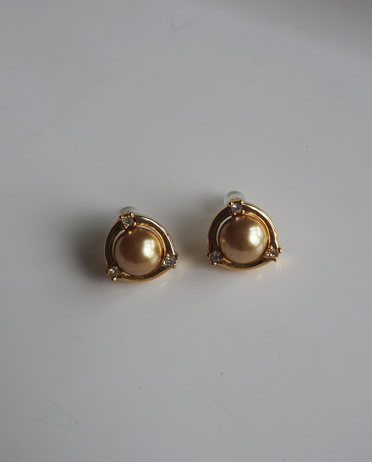 Beige Pearl Earrings