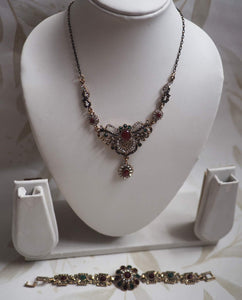 Red Green Stone Bracelet & Necklace Set