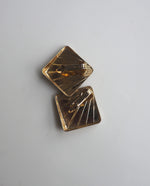 Load image into Gallery viewer, Gold Tone Shell Clip on
