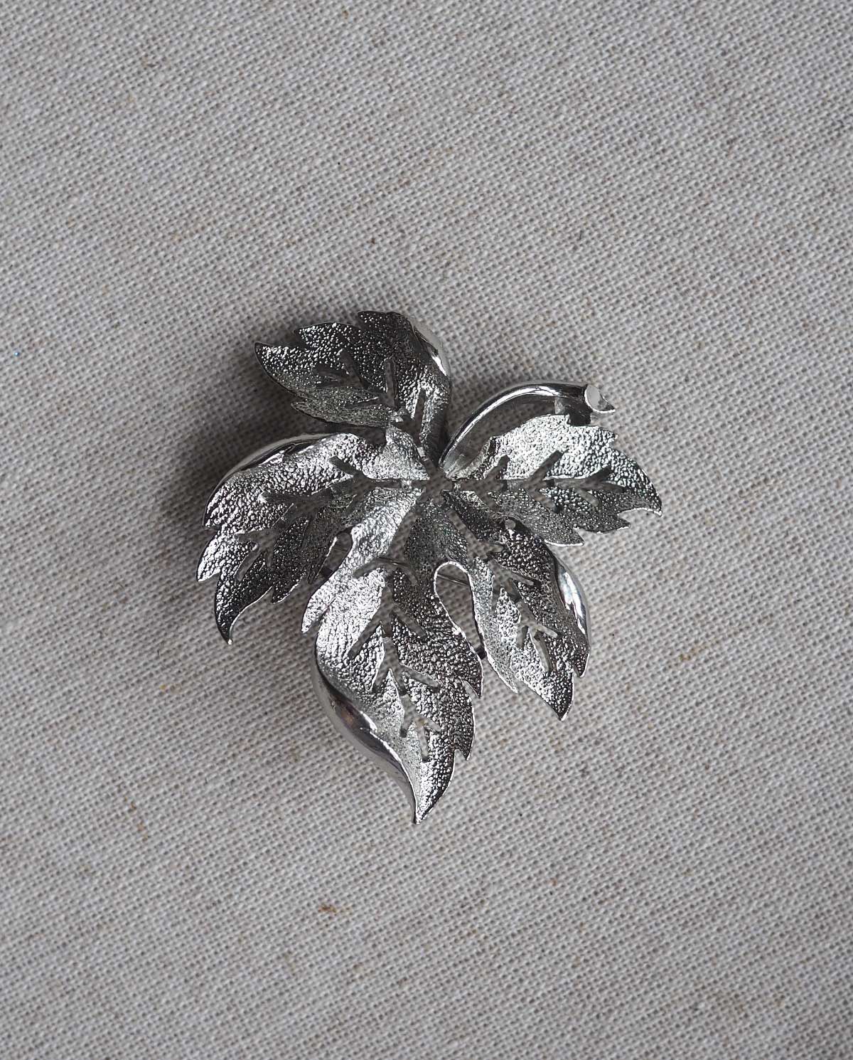 Silver Tone Autumn Leaf Brooch