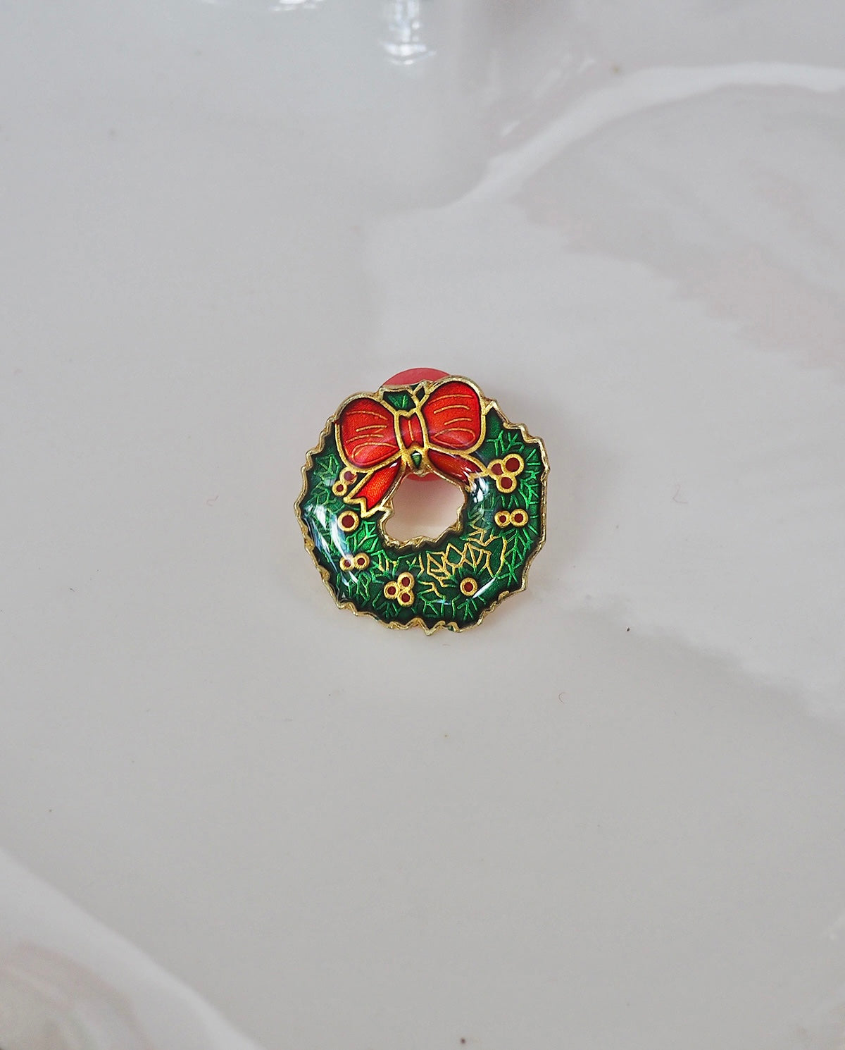 Christmas Wreath Brooch Pin