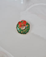 Load image into Gallery viewer, Christmas Wreath Brooch Pin
